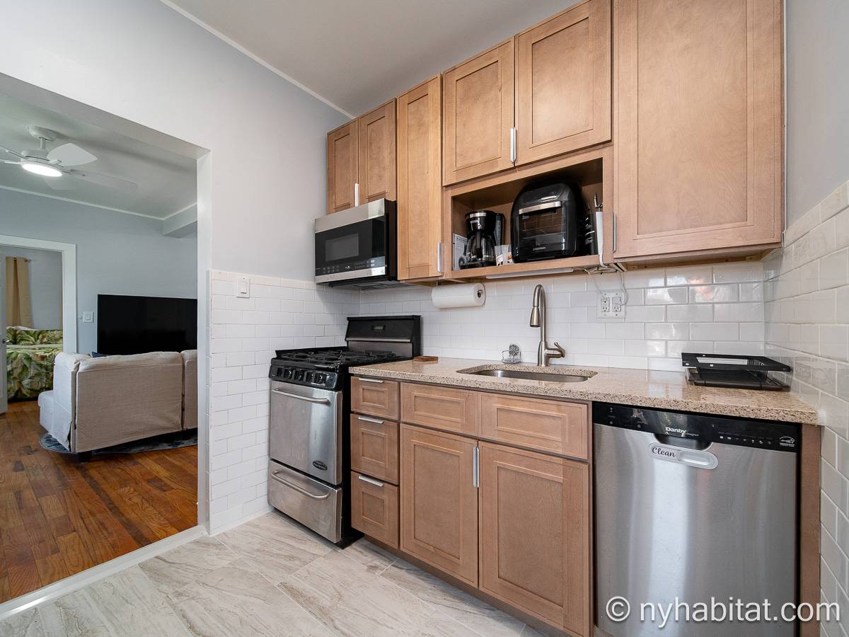 Kitchen - Photo 4 of 5