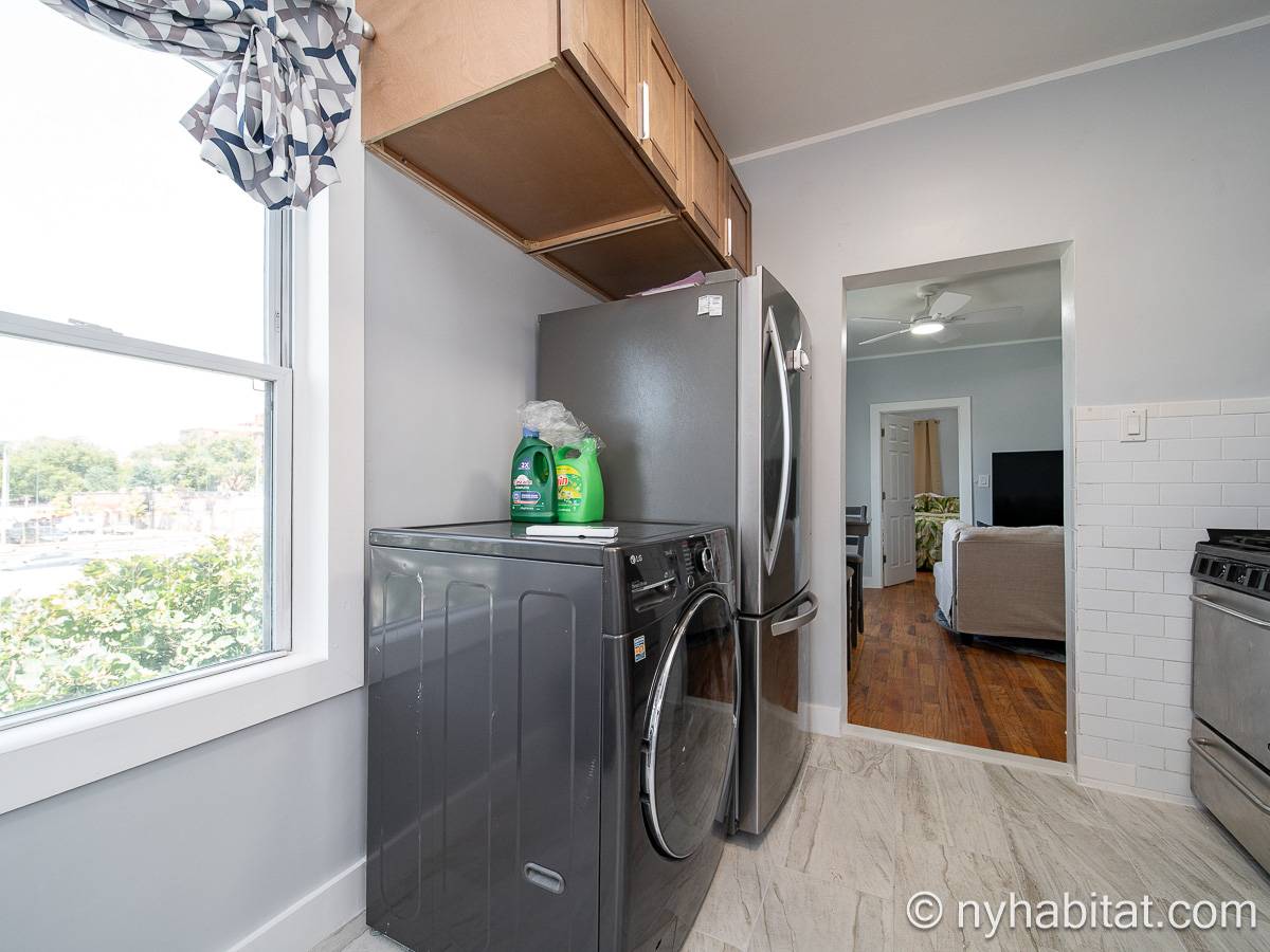 Kitchen - Photo 5 of 5