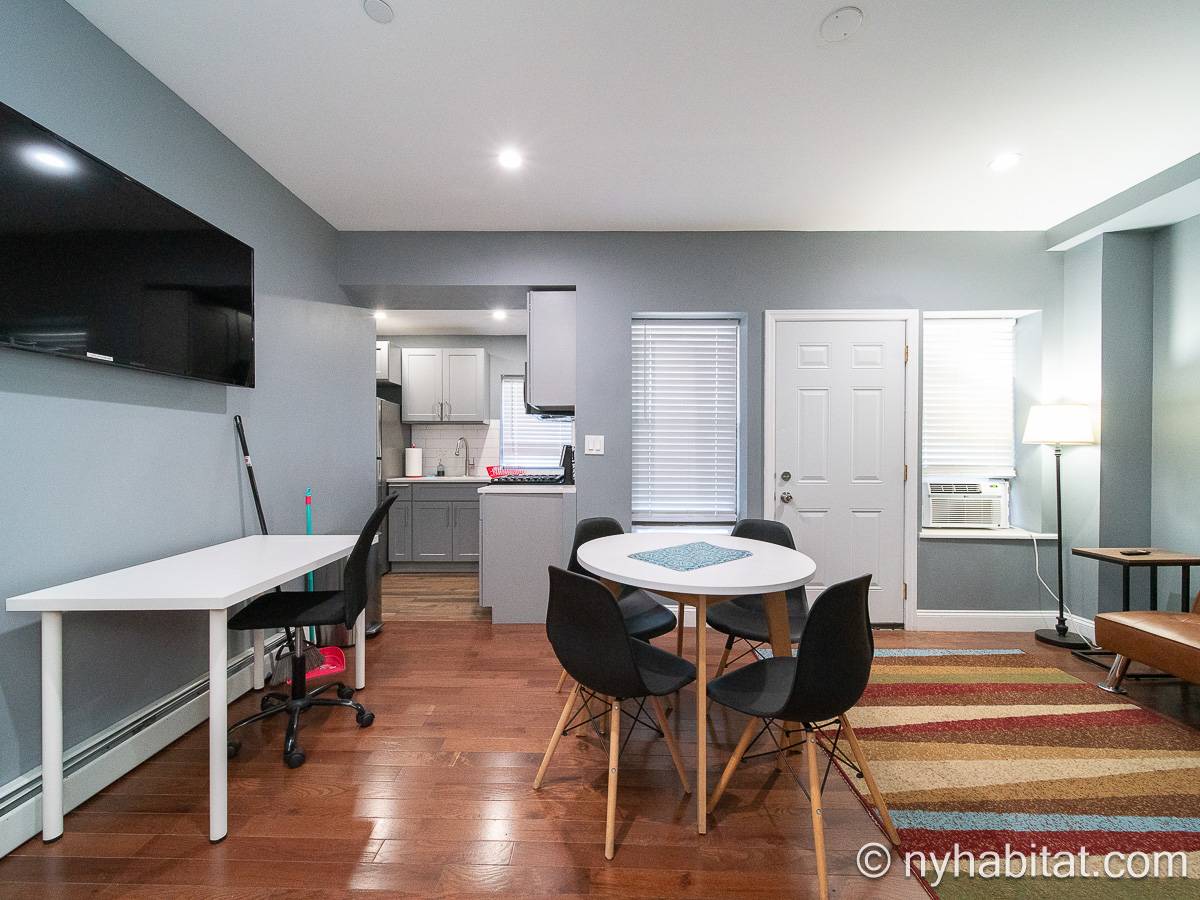 Living room - Photo 2 of 5