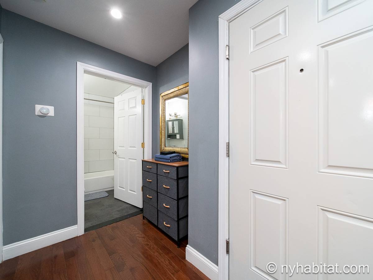 Living room - Photo 6 of 6