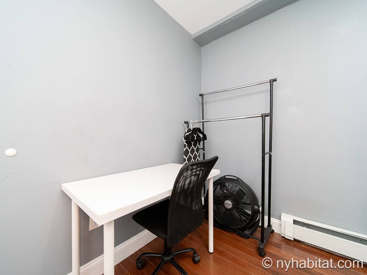 Bedroom - Photo 4 of 4