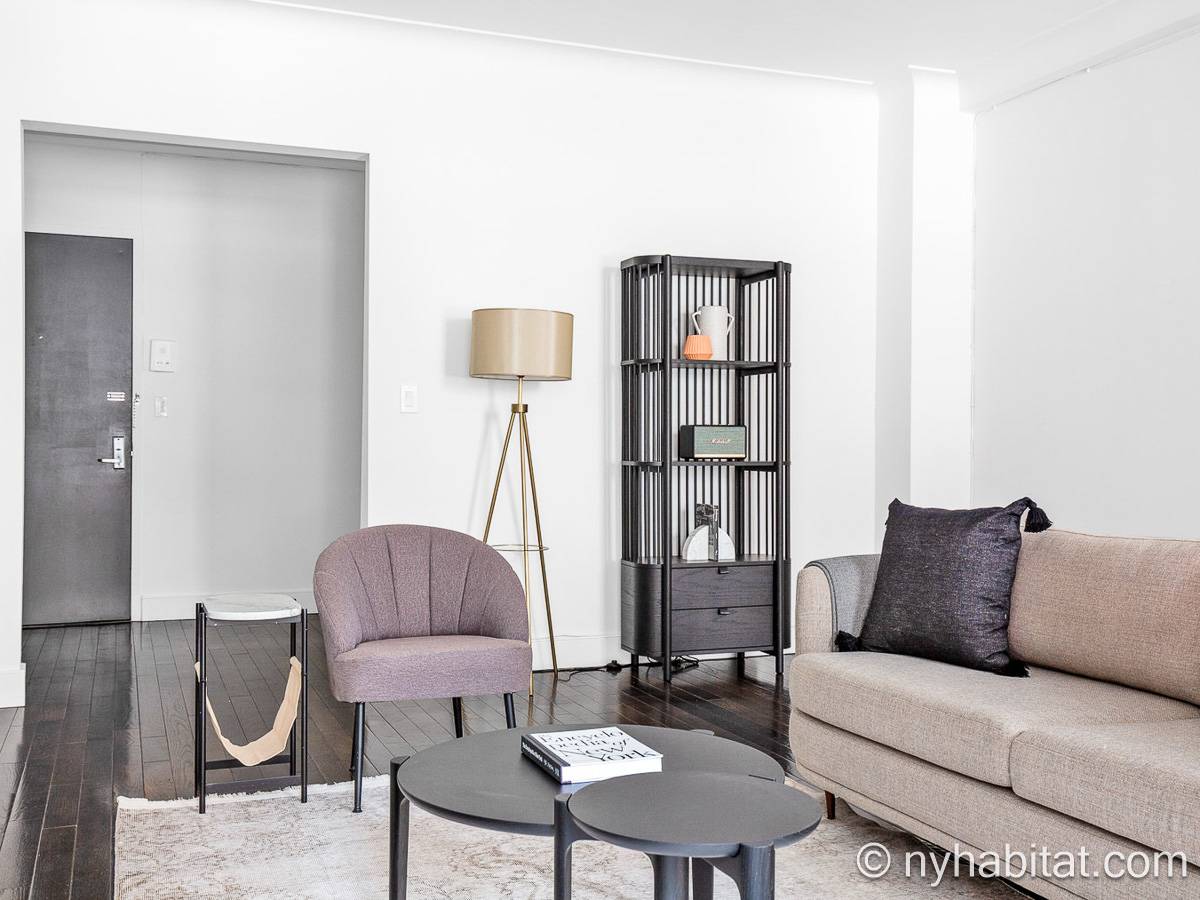 Living room - Photo 2 of 3