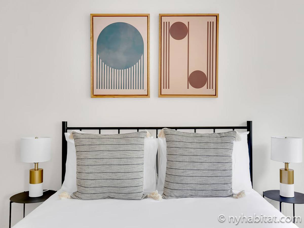 Camera 2 - Photo 2 di 3