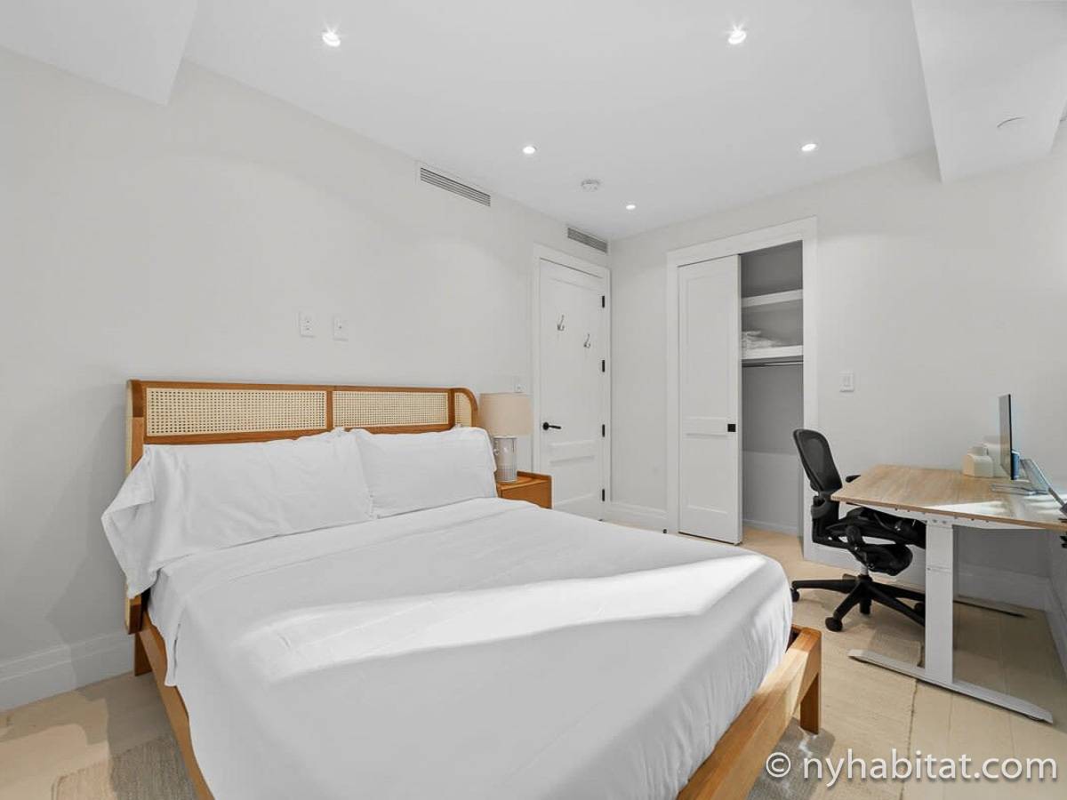 Schlafzimmer 1 - Photo 1 von 5