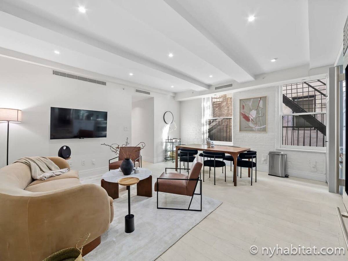 Wohnzimmer - Photo 2 von 8