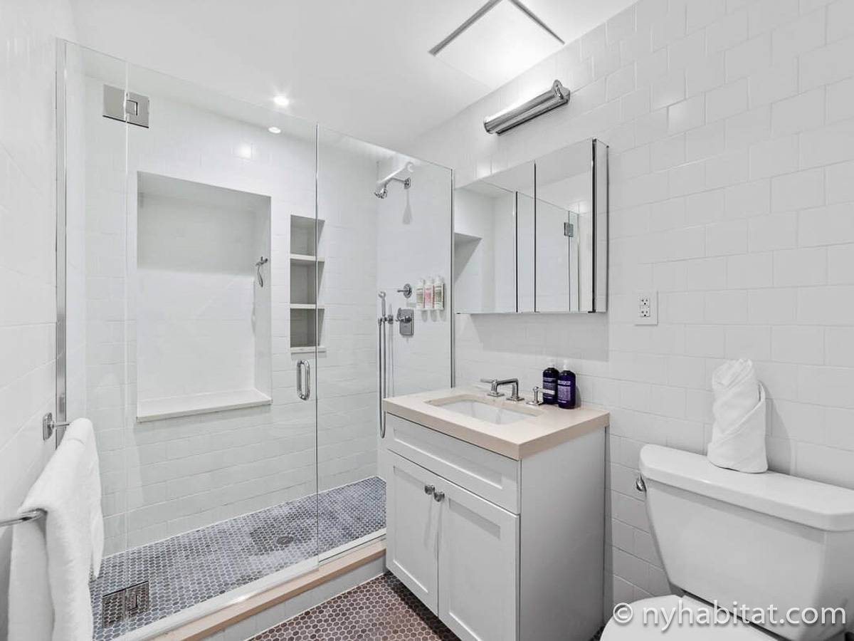 Badezimmer 1 - Photo 1 von 3