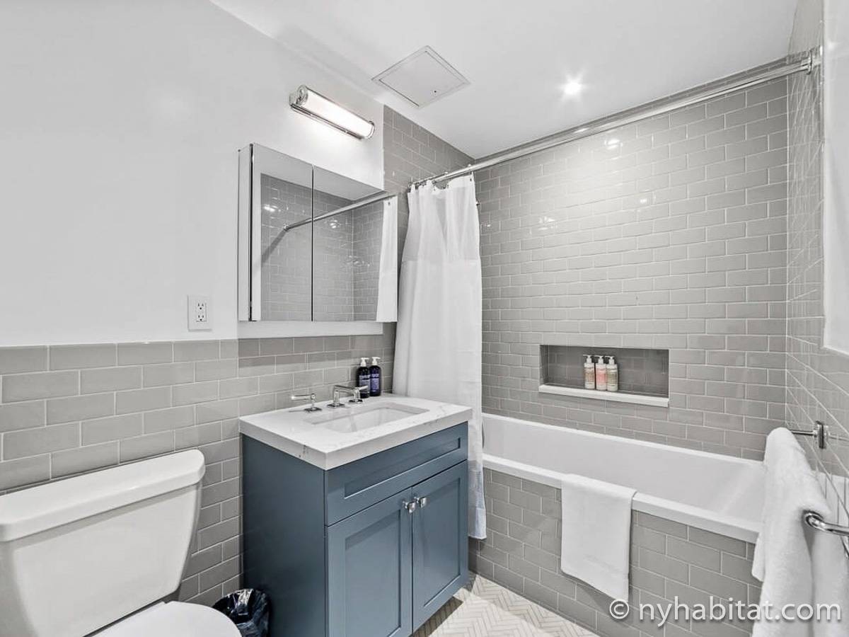 Badezimmer 2 - Photo 1 von 3