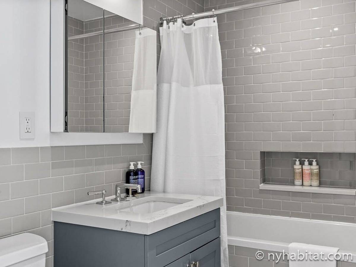 Badezimmer 2 - Photo 2 von 3