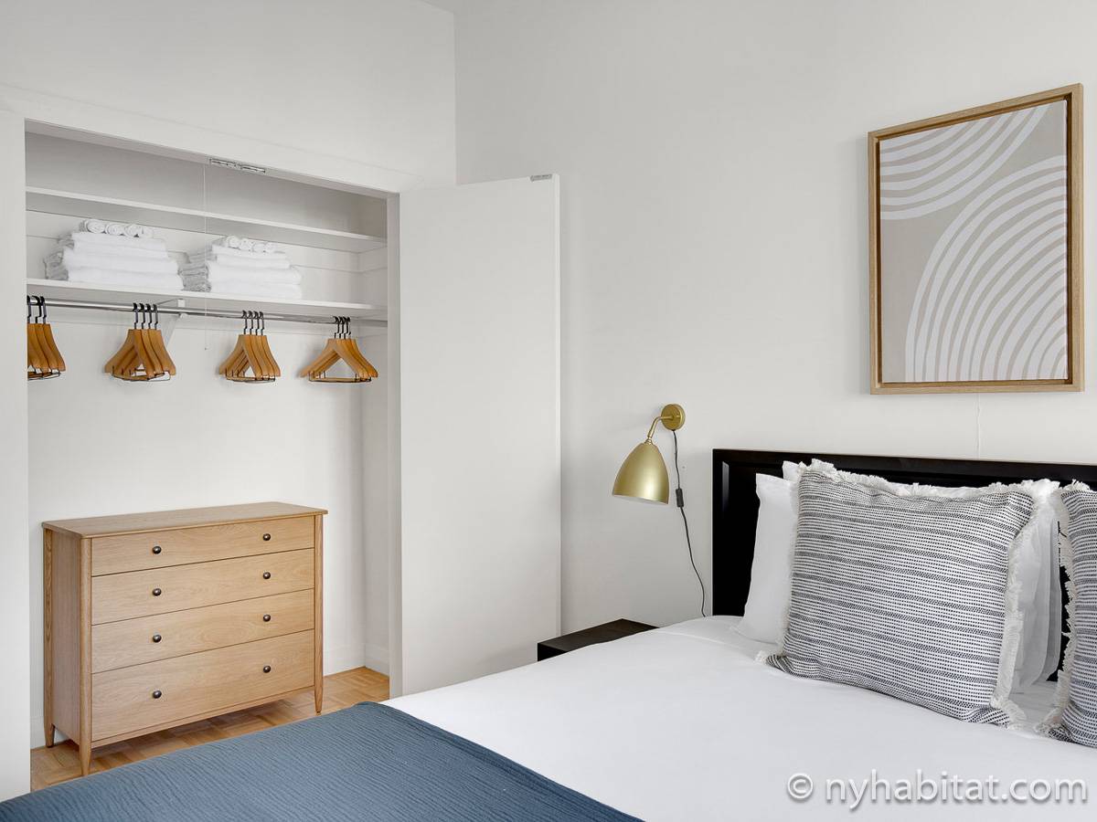 Schlafzimmer - Photo 3 von 4 Schlafzimmer - Photo 3 von 4