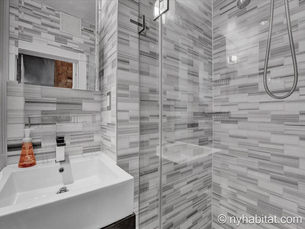 Bathroom 1 - Photo 3 of 3