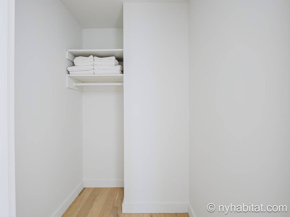 Schlafzimmer 1 - Photo 4 von 4 Schlafzimmer 1 - Photo 4 von 4