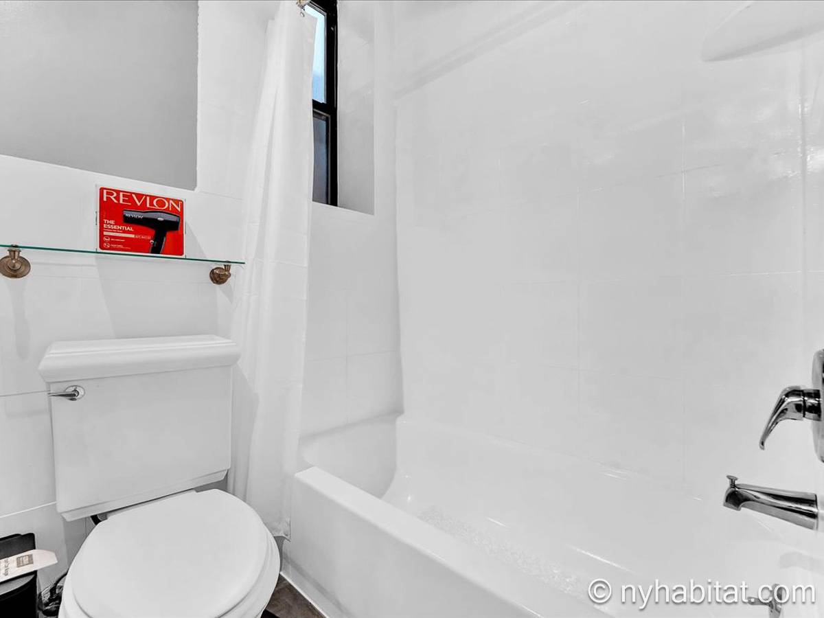 Bathroom 1 - Photo 3 of 3