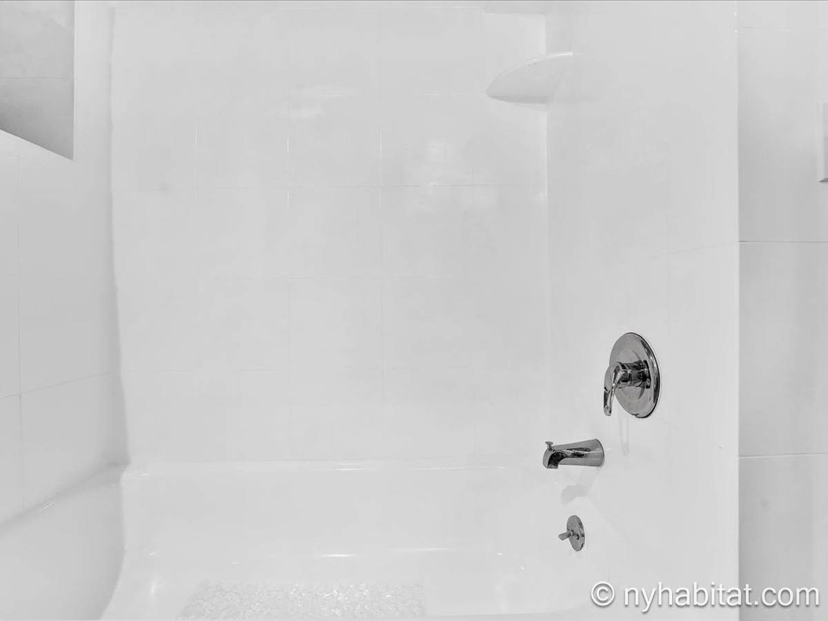 Bathroom 2 - Photo 3 of 3