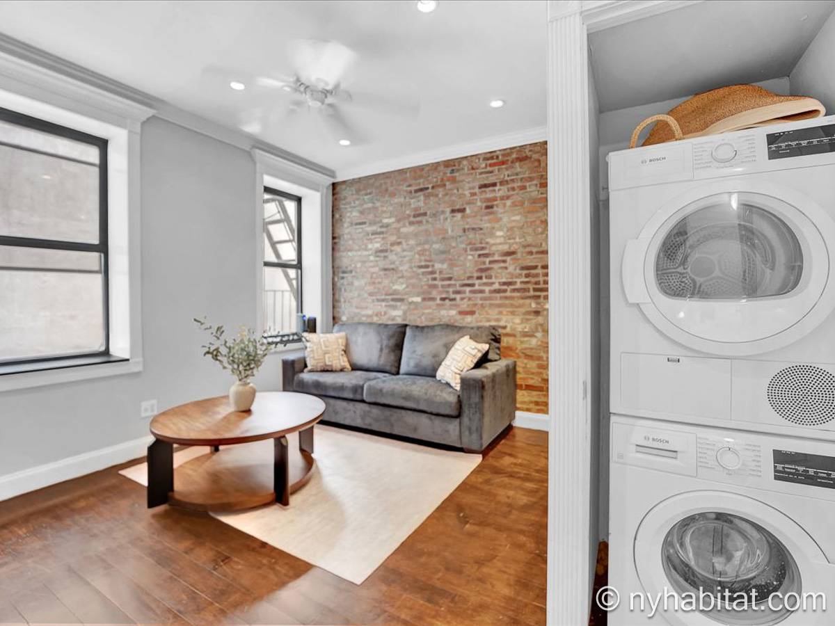 Living room 1 - Photo 6 of 6