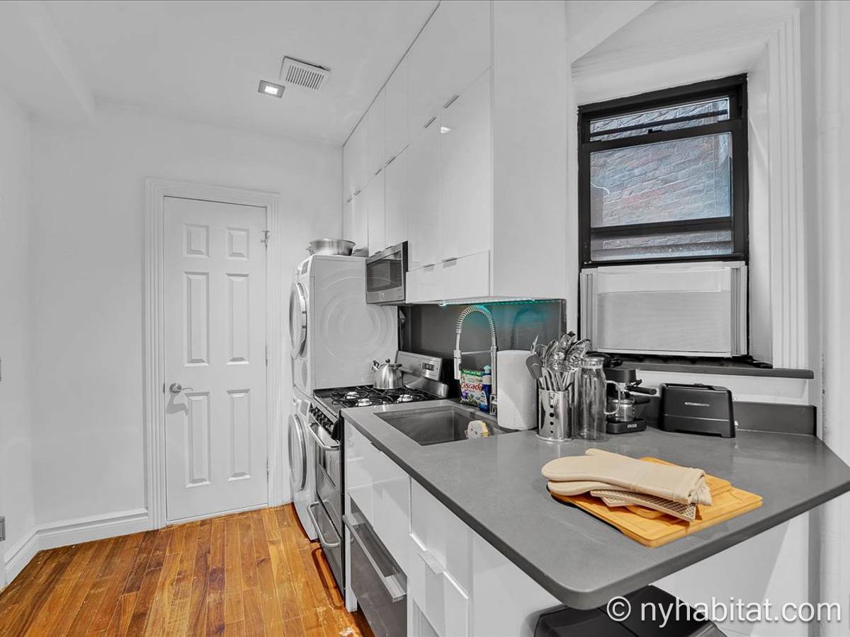 Kitchen - Photo 2 of 5