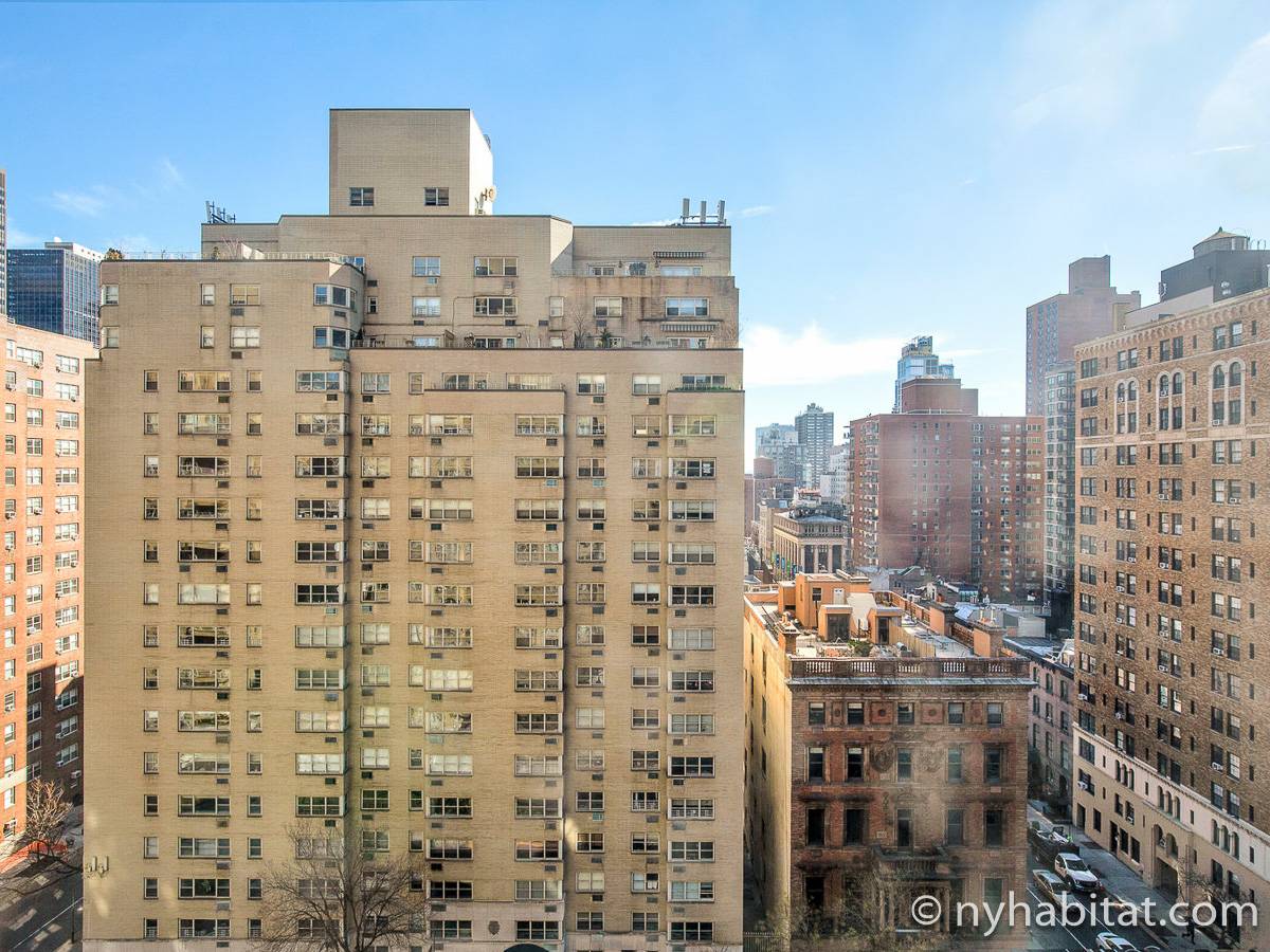 Living room - Photo 5 of 5 Living room - Photo 5 of 5