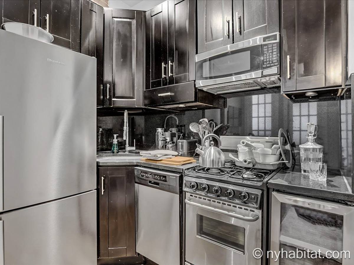 Kitchen - Photo 3 of 3