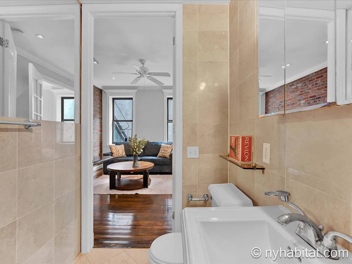 Bathroom 1 - Photo 3 of 3