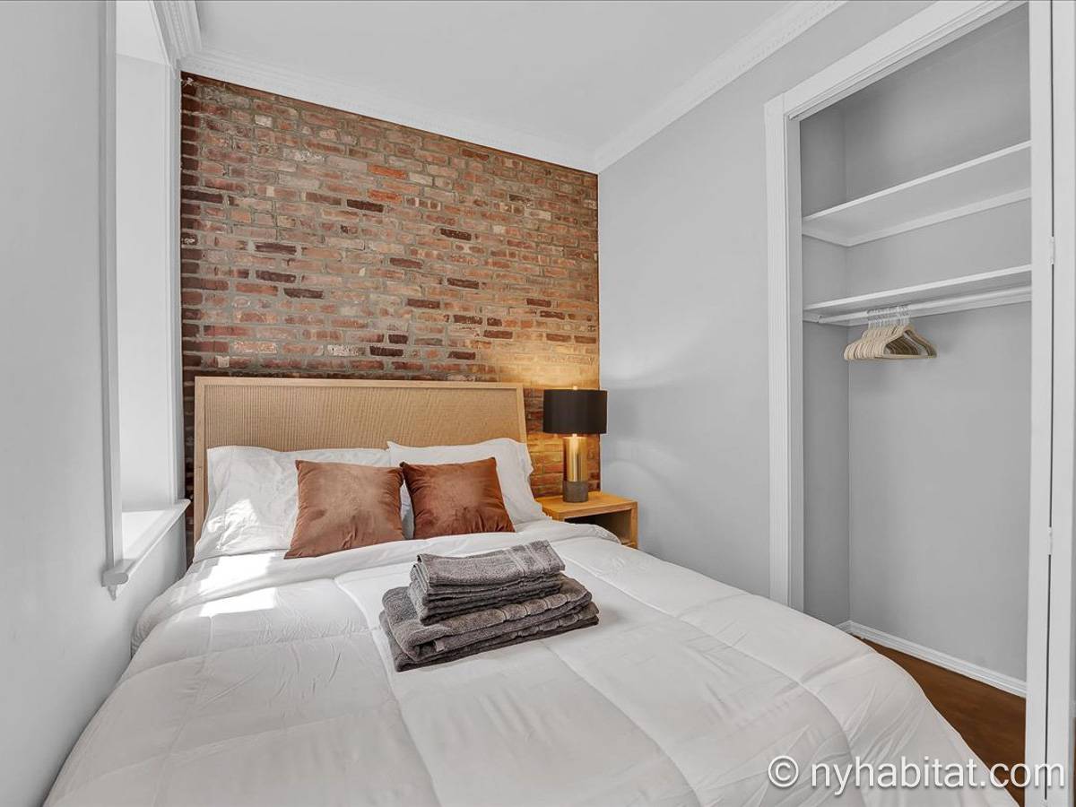 Bedroom 1 - Photo 4 of 5