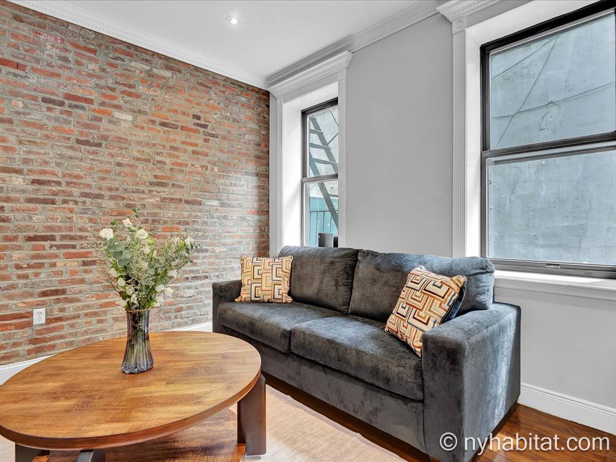 Living room 1 - Photo 5 of 7