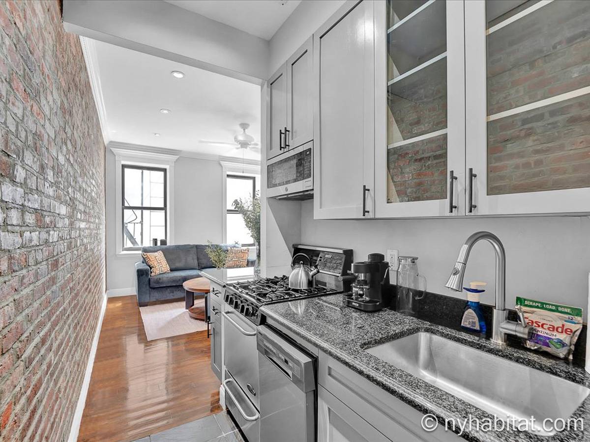 Kitchen - Photo 4 of 5