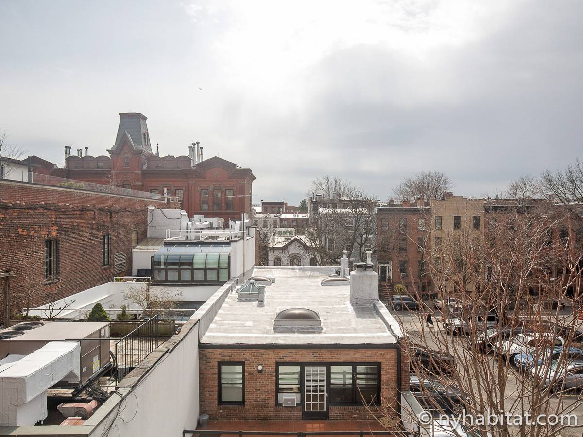 Living room - Photo 6 of 6