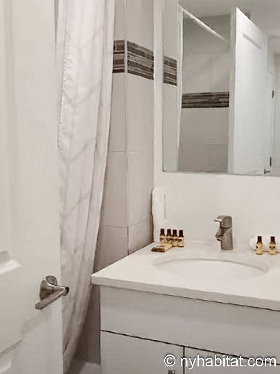 Baño 2 - Photo 1 de 2