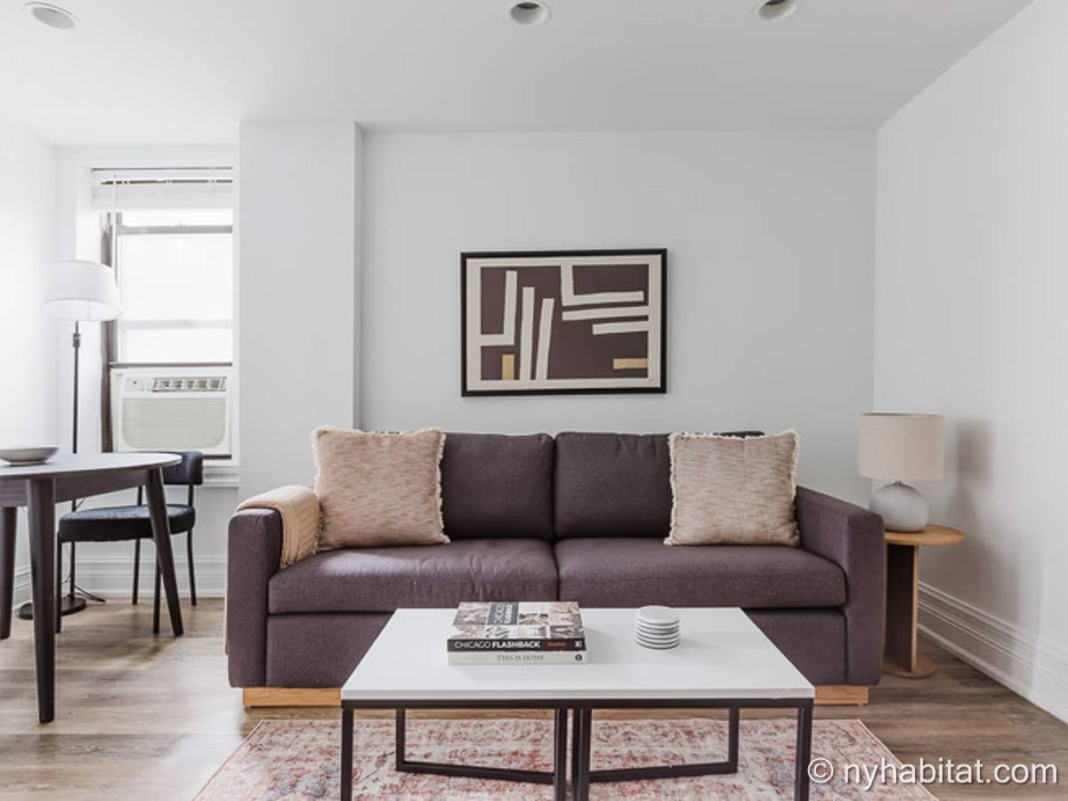 Living room - Photo 2 of 4