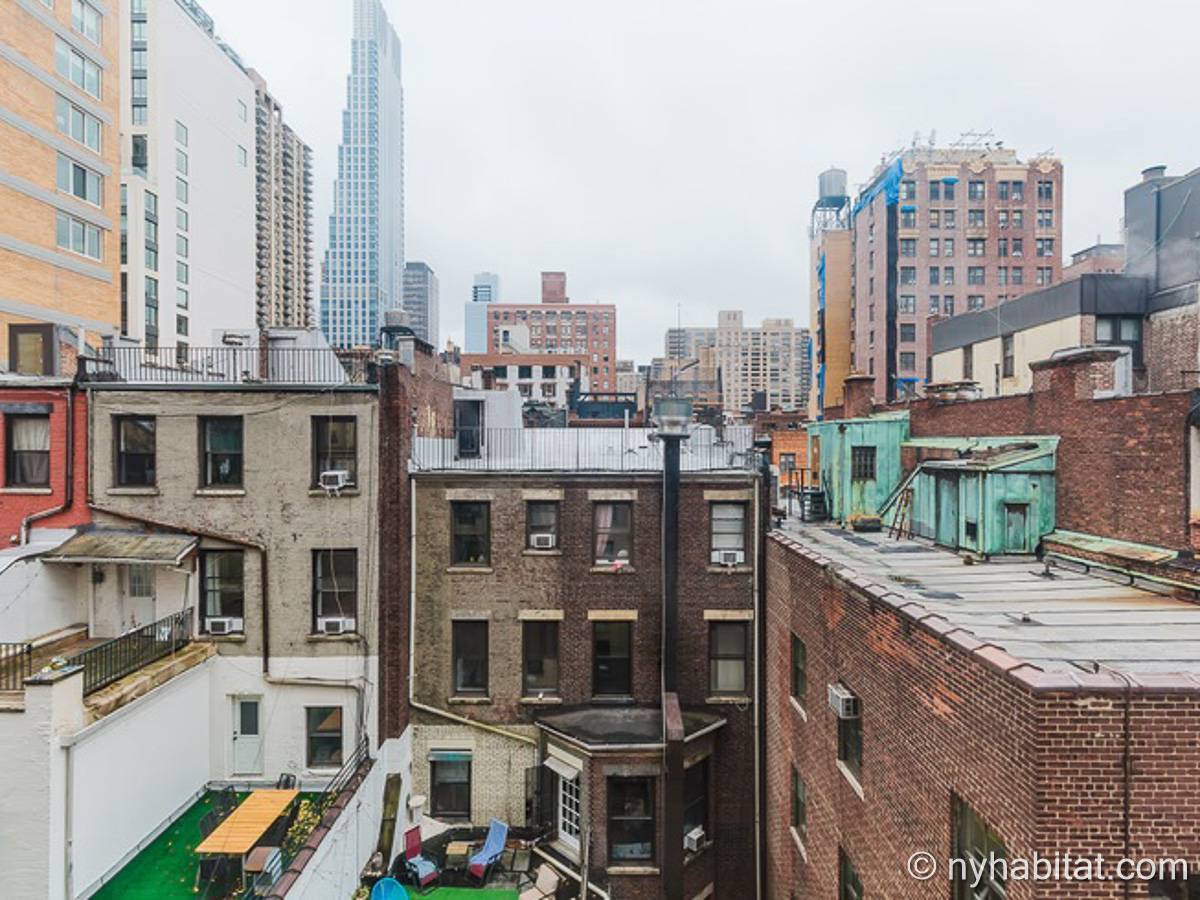 Living room - Photo 4 of 4