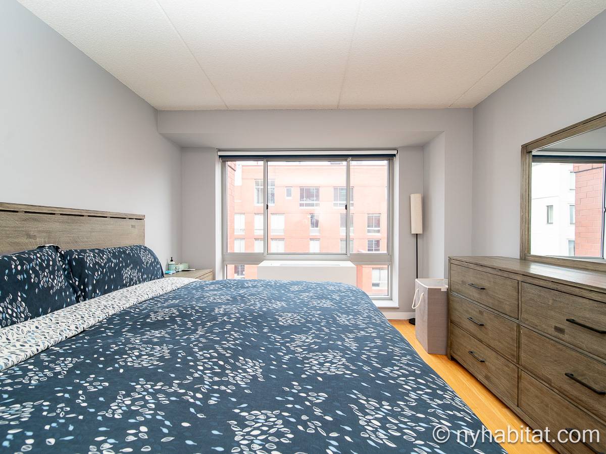 Bedroom - Photo 2 of 5