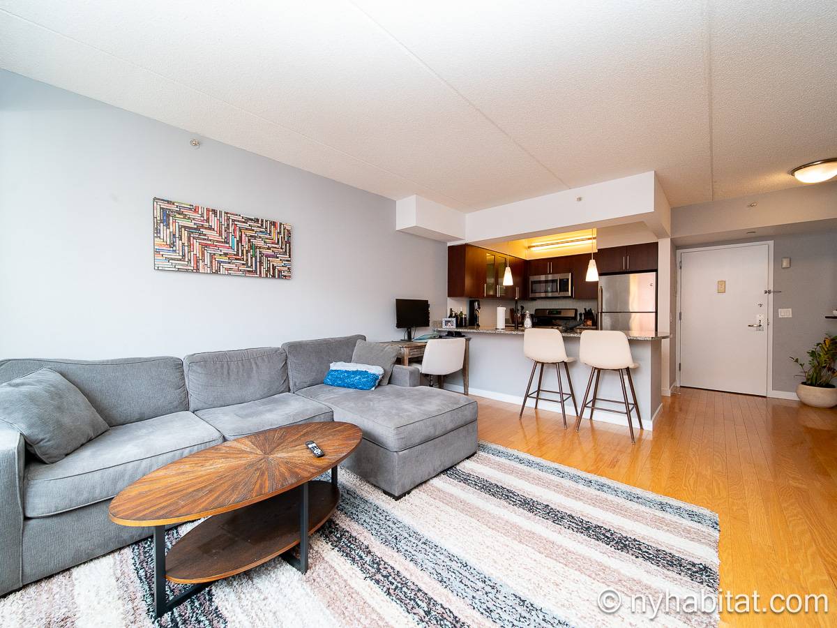 Living room - Photo 4 of 5