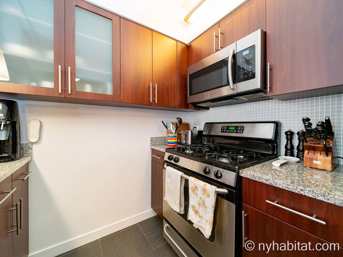 Kitchen - Photo 4 of 5