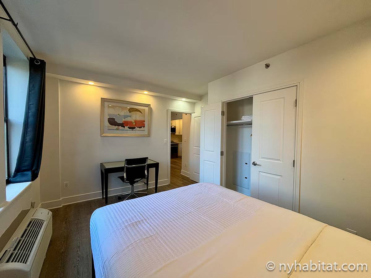 Bedroom - Photo 2 of 2