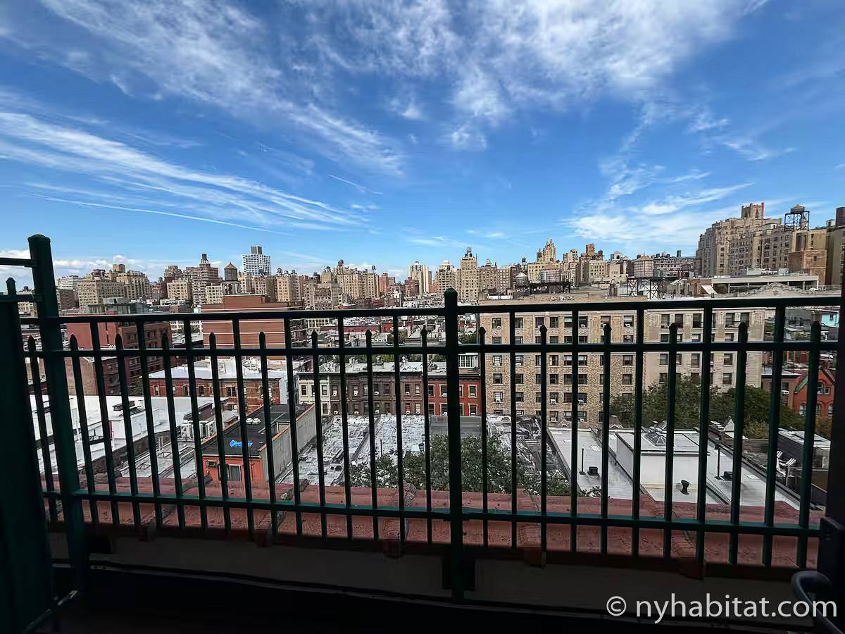 Living room - Photo 6 of 6