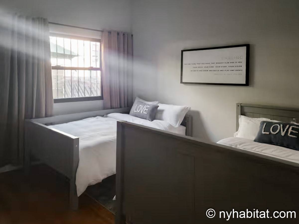 Schlafzimmer 2 - Photo 1 von 3