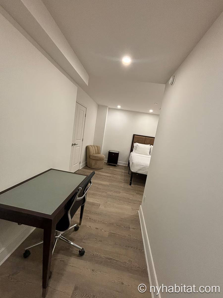 Bedroom - Photo 3 of 3