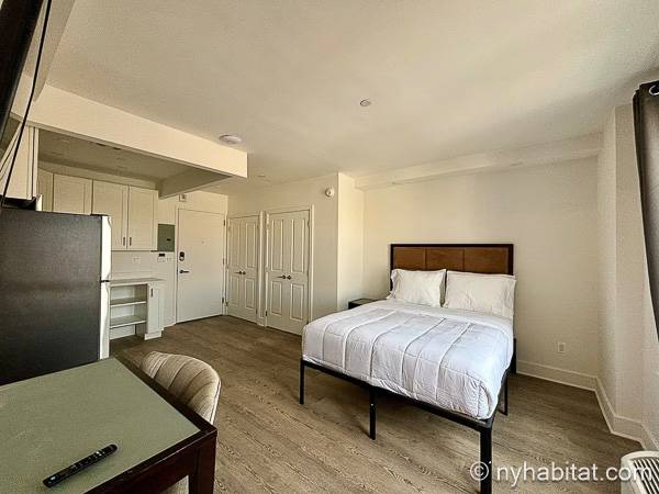 Living room - Photo 4 of 4