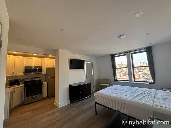 Living room - Photo 2 of 4