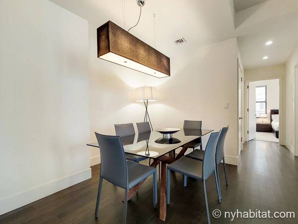 Living room - Photo 2 of 2