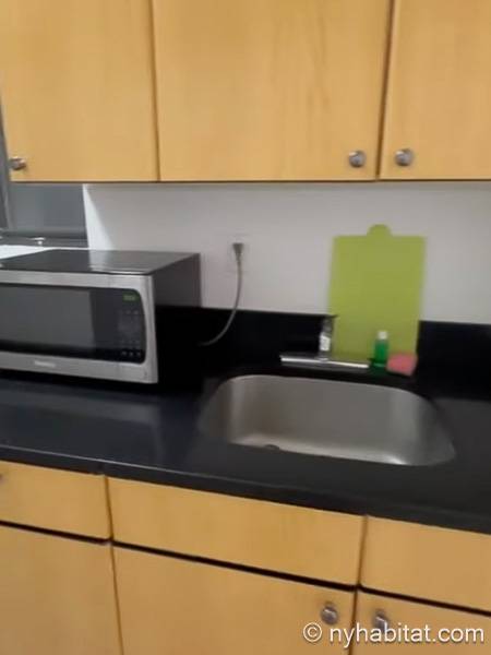 Kitchen - Photo 5 of 6