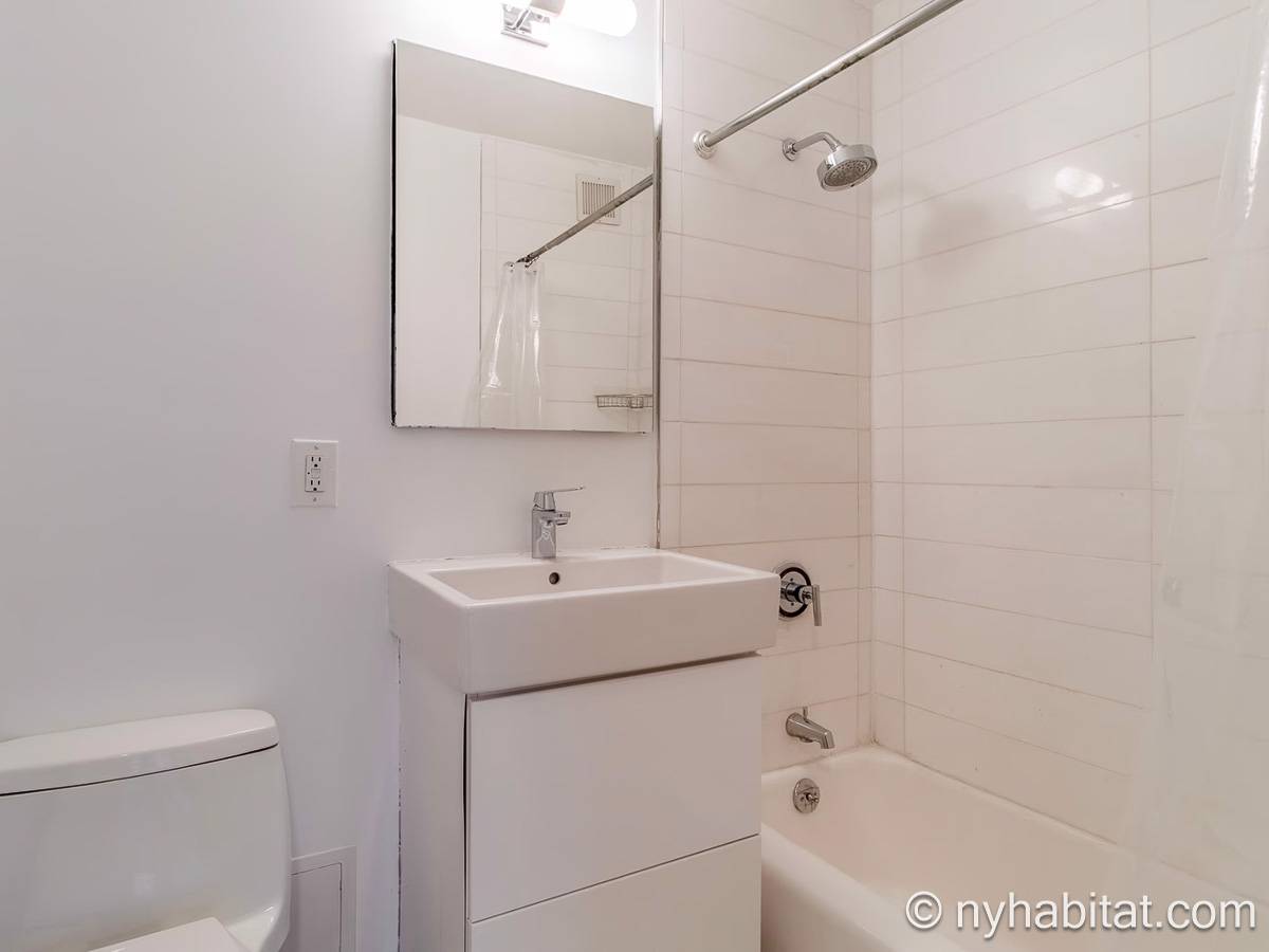 Badezimmer 1 - Photo 1 von 1 Badezimmer 1 - Photo 1 von 1