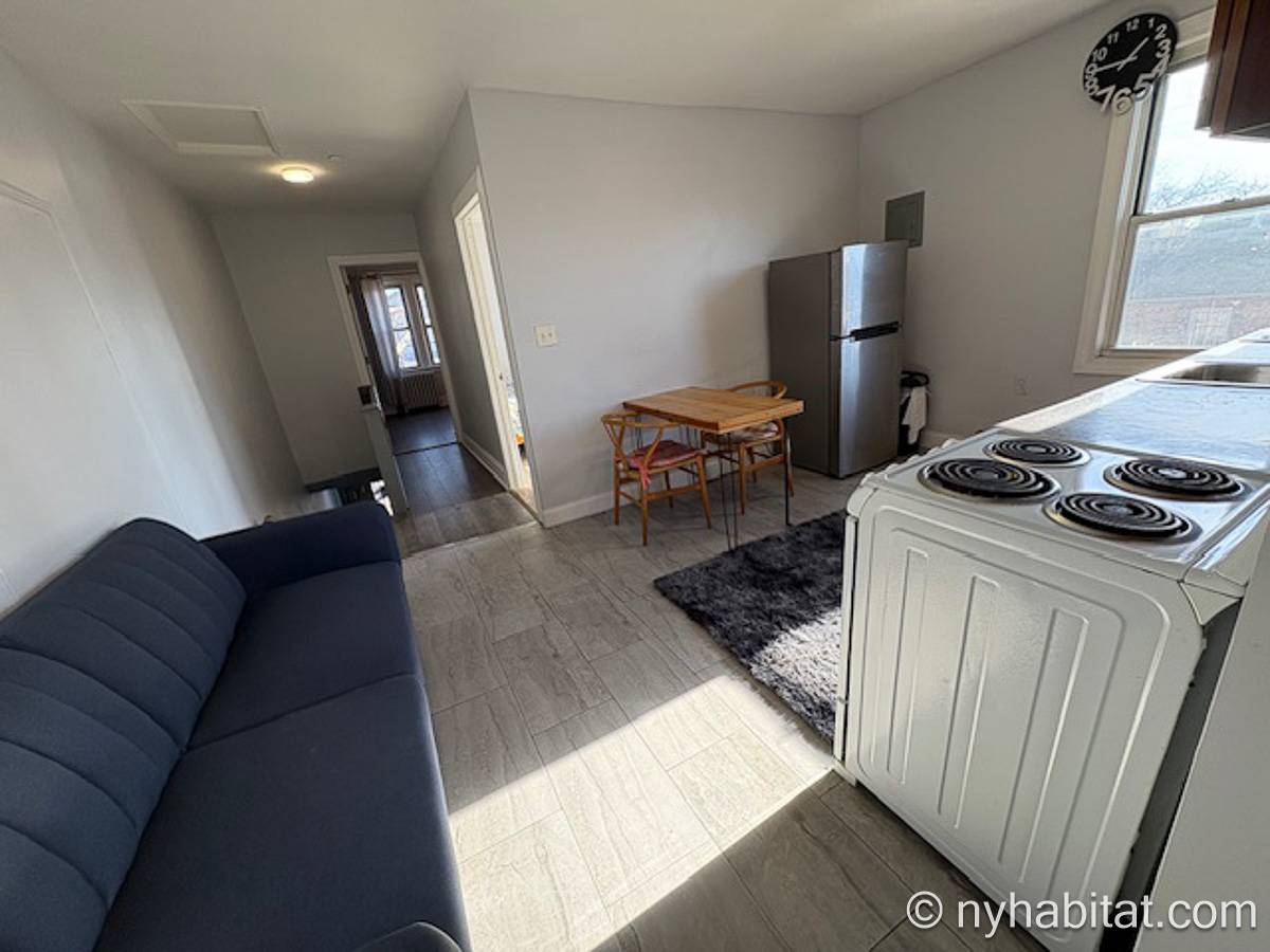 Living room - Photo 2 of 2
