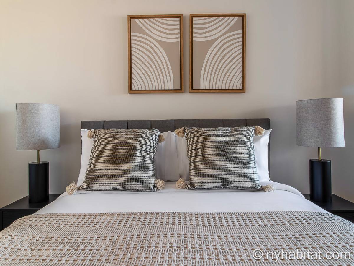 Bedroom - Photo 2 of 5