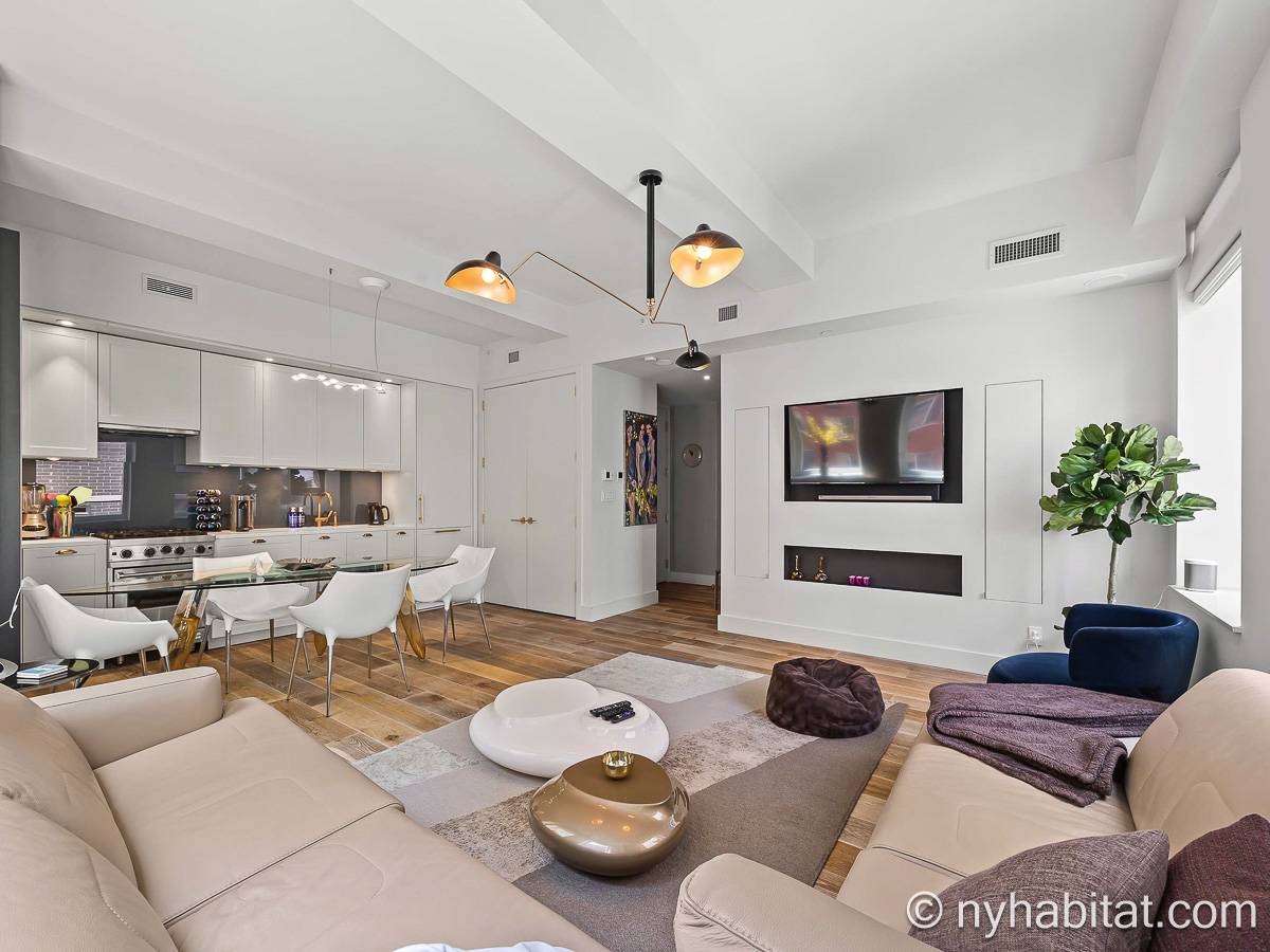 Living room - Photo 3 of 3