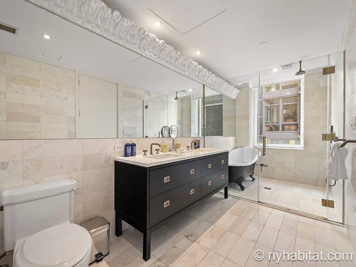 Bathroom 1 - Photo 1 of 3