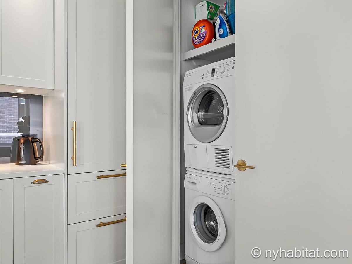 Kitchen - Photo 4 of 4