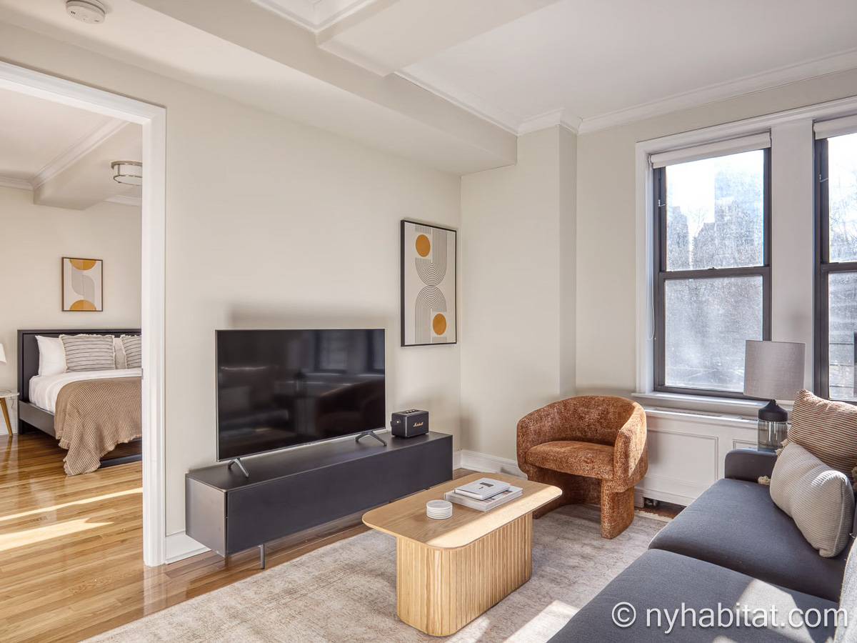 Living room - Photo 2 of 5