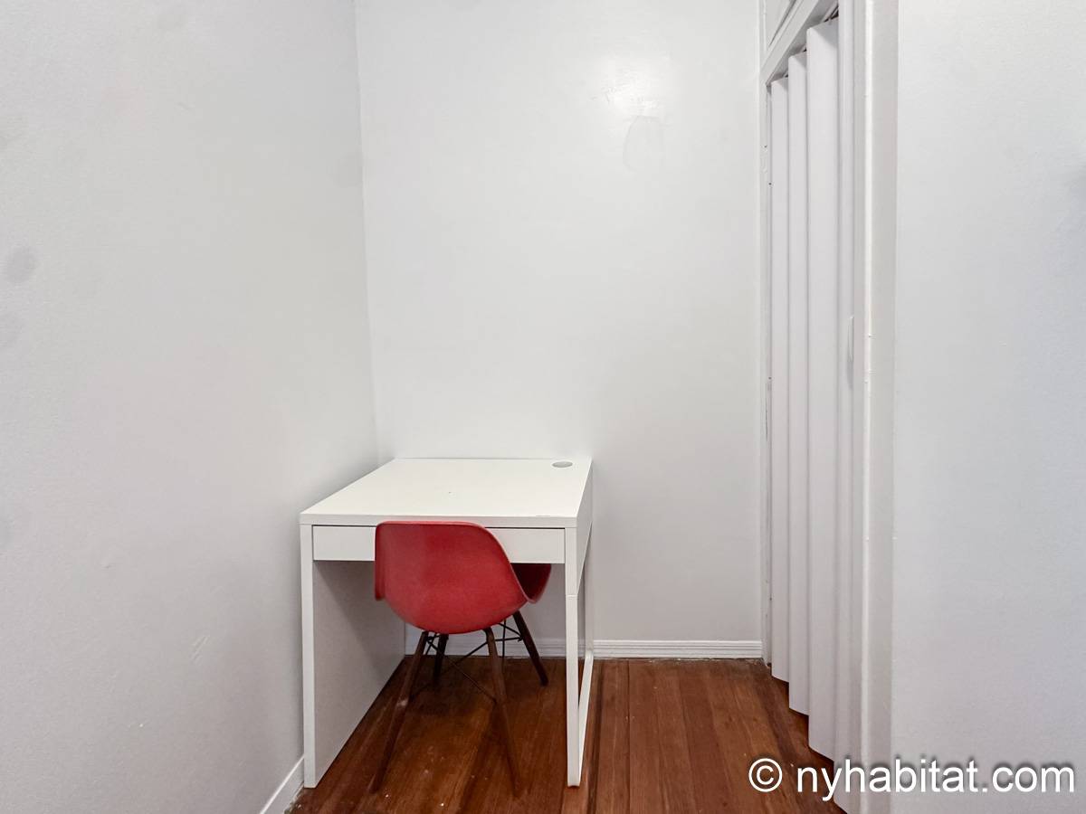 Bedroom 3 - Photo 4 of 6