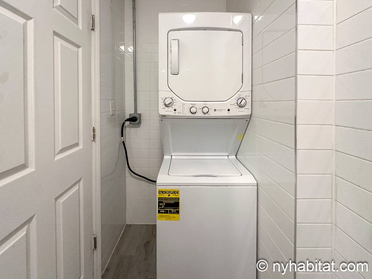 Bathroom - Photo 4 of 4