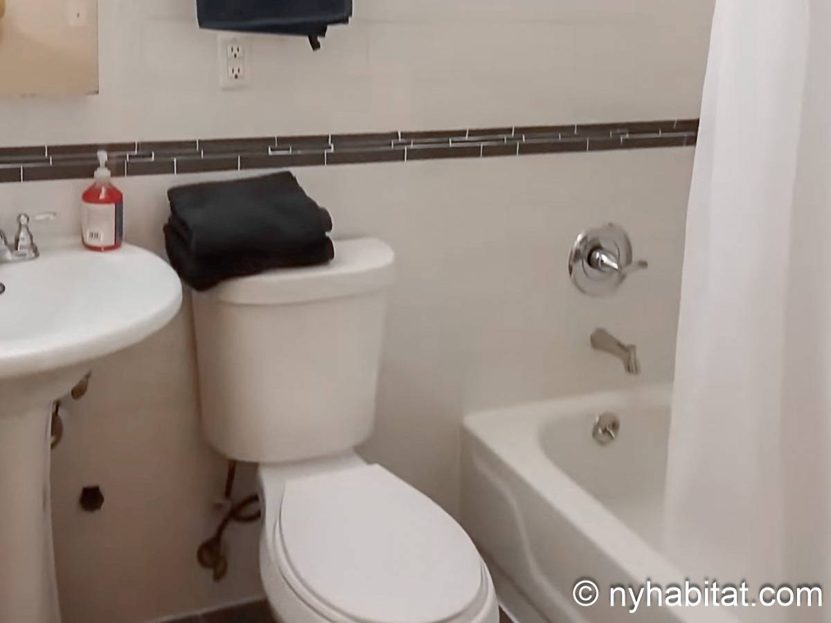 Ba&ntilde;o - Photo 1 de 3